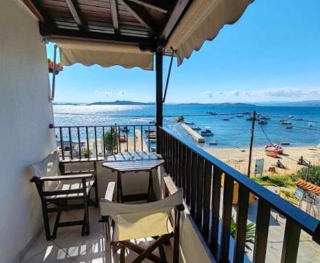 Pension Antonakis Ouranoupolis Greece Exterior foto
